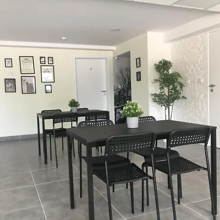 Hostel Opolska 11-19